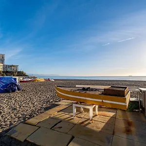 https://conjunto-de-los-corales-la-carihuela-031.1costadelsol.com